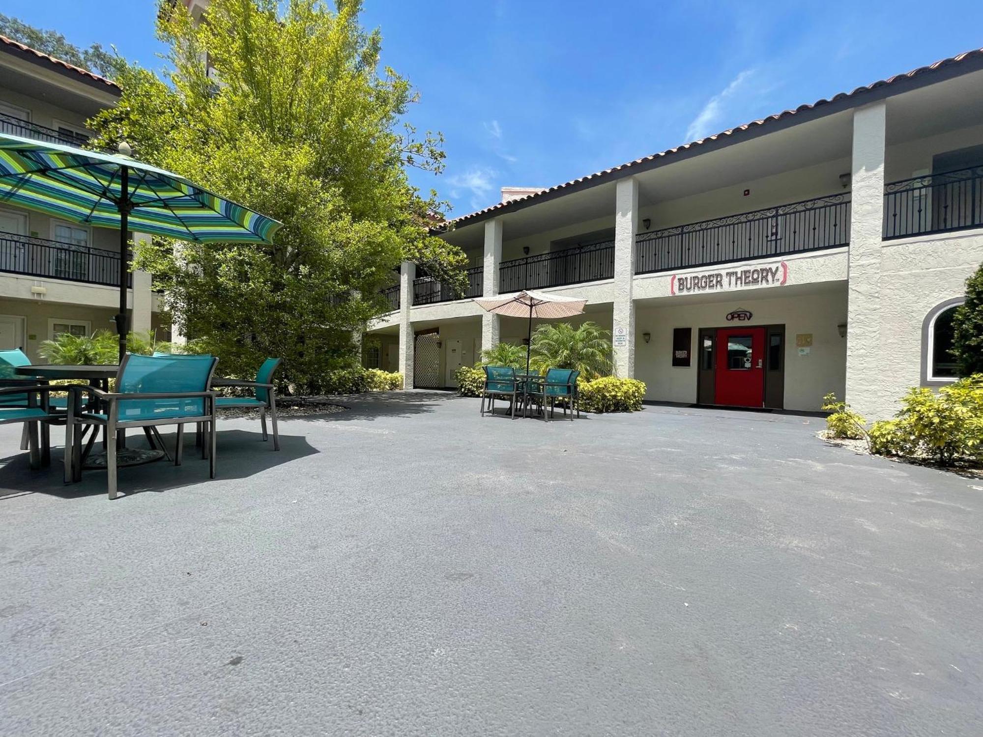 Red Roof Inn Plus & Suites Tampa Exterior photo