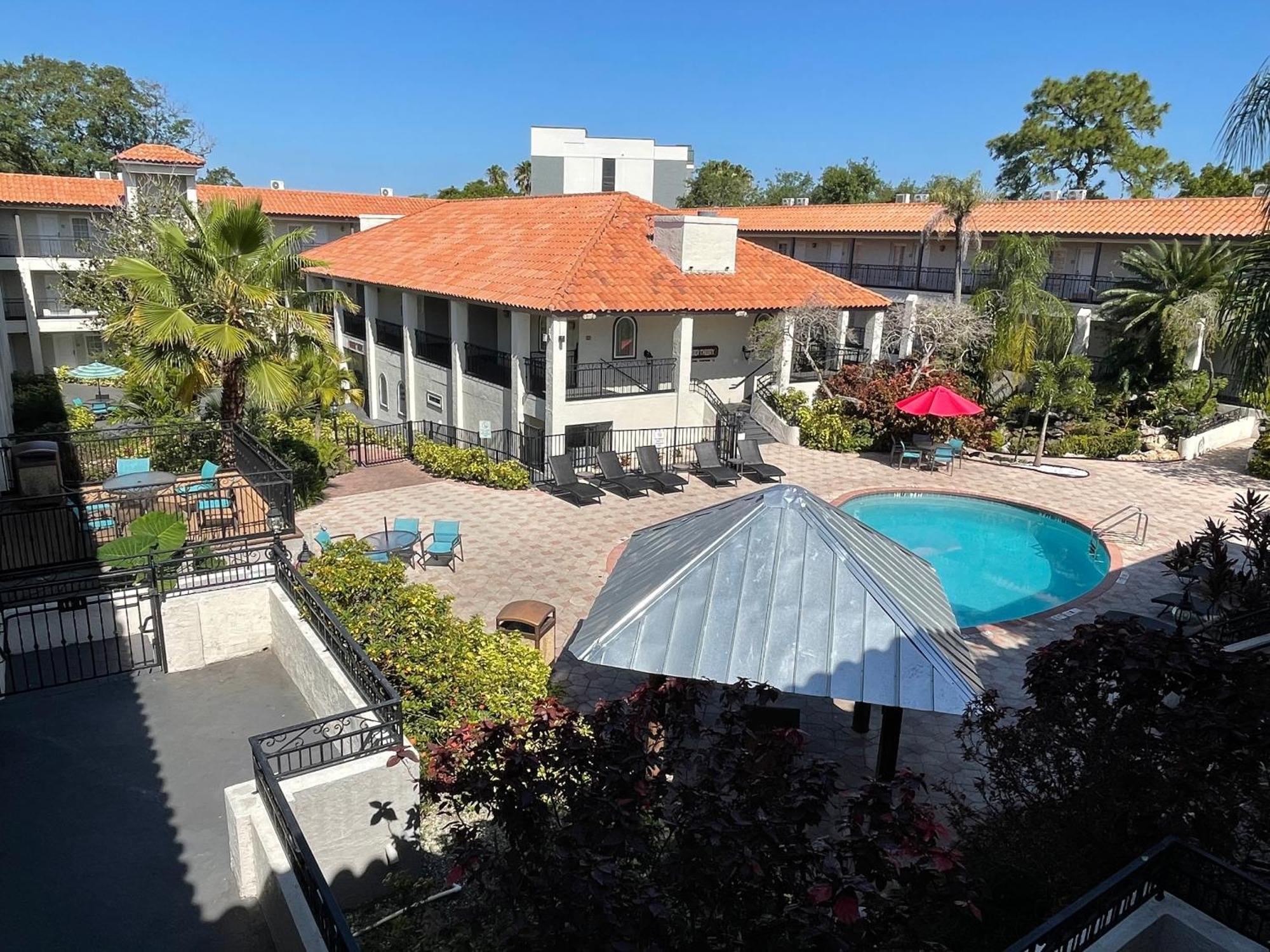 Red Roof Inn Plus & Suites Tampa Exterior photo